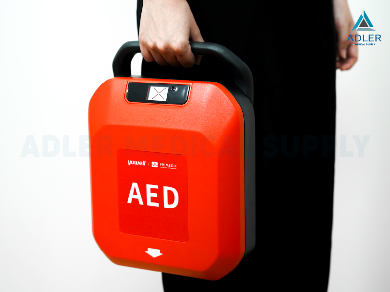เครื่องกระตุกหัวใจด้วยไฟฟ้าแบบอัตโนมัติ (AED) Yuwell รุ่น HeartSave Y0 พร้อมตู้เก็บ AED + หุ่น CPR