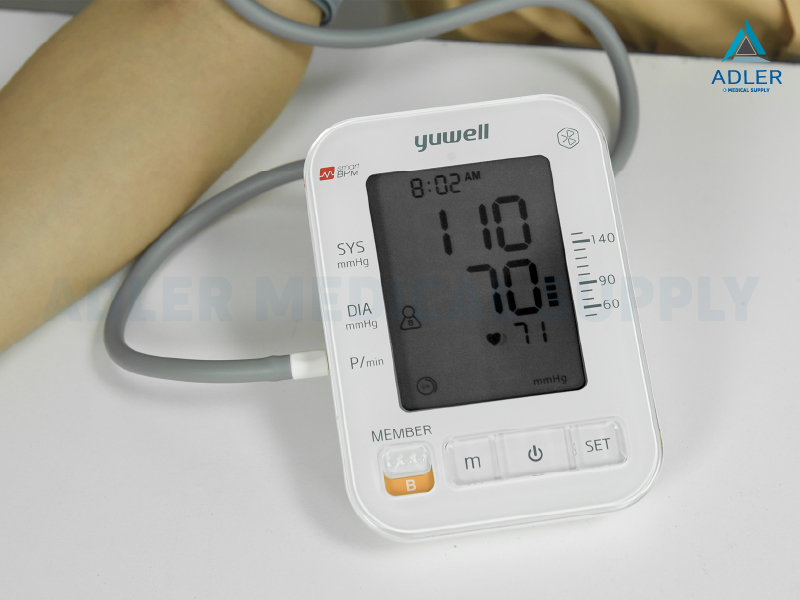 เครื่องวัดความดันโลหิตดิจิตอล Yuwell รุ่น YE680A