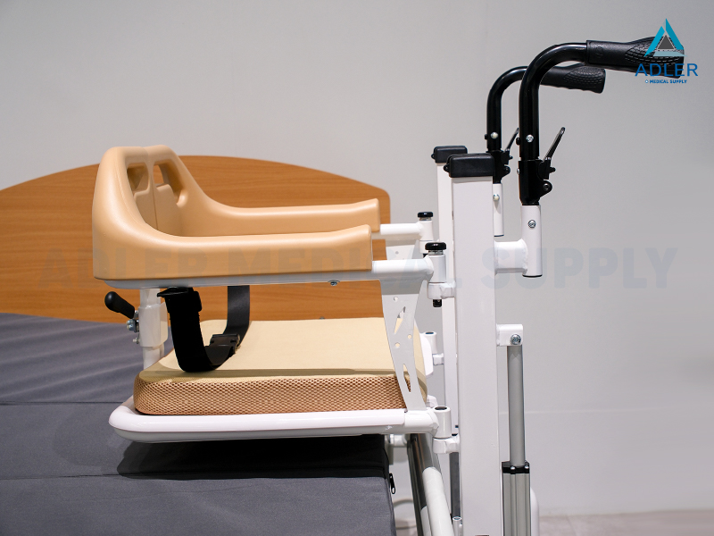 รถเข็นเคลื่อนย้ายคนไข้ (Electric Transfer Chair) รุ่น YK-TC0004 รับประกัน 2 ปี