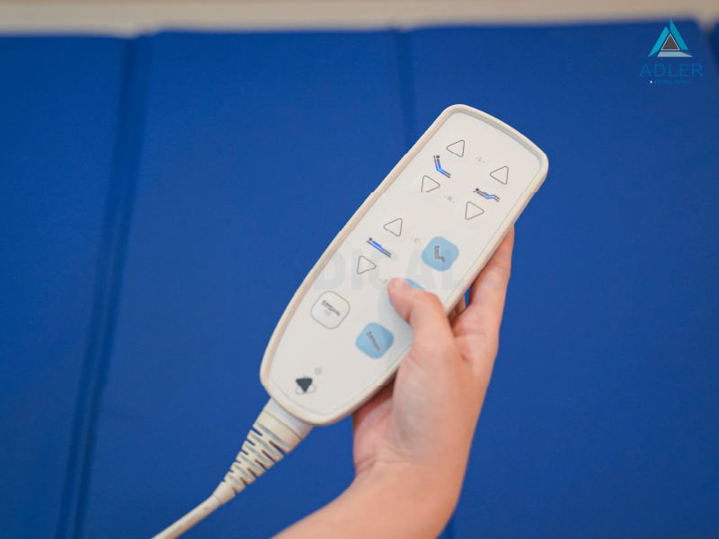 เตียงผู้ป่วยไฟฟ้า ดีไซน์ลายไม้ 7 ฟังก์ชั่น ยี่ห้อ HAELVOET รุ่น Lago Care