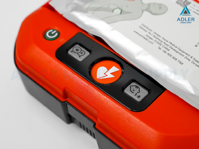 เครื่องกระตุกหัวใจด้วยไฟฟ้าแบบอัตโนมัติ (AED) Yuwell รุ่น HeartSave Y0 พร้อมตู้เก็บ AED